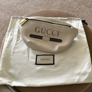Gucci Grained Calfskin Small Logo Belt Bag White